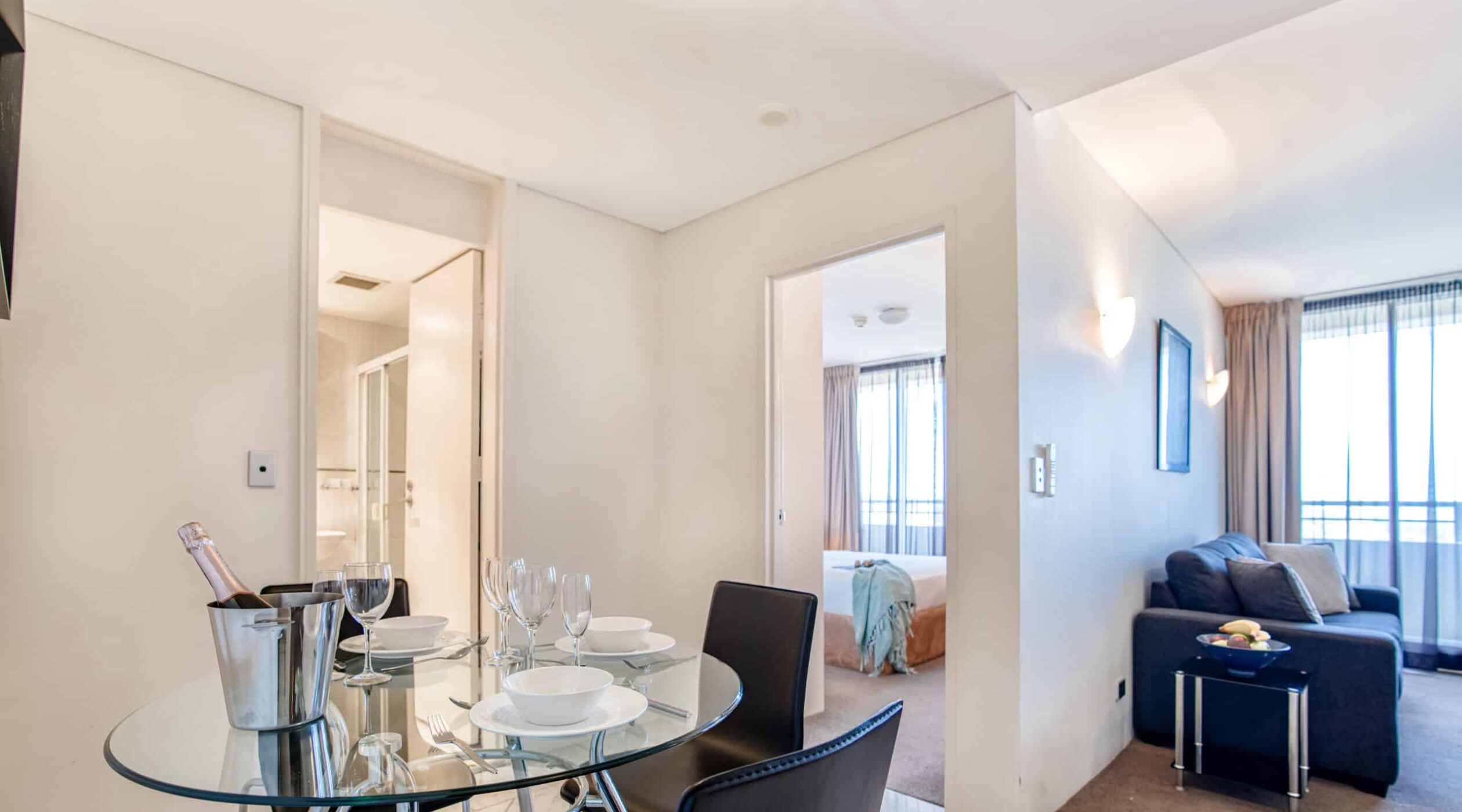 Park Regis Concierge Cremorne Sydney One Bedroom Apartment Harbour View - dining area