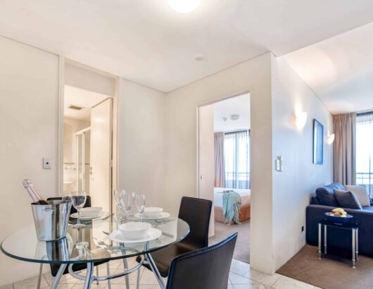 Park Regis Concierge Cremorne Sydney One Bedroom Apartment Harbour View - dining area